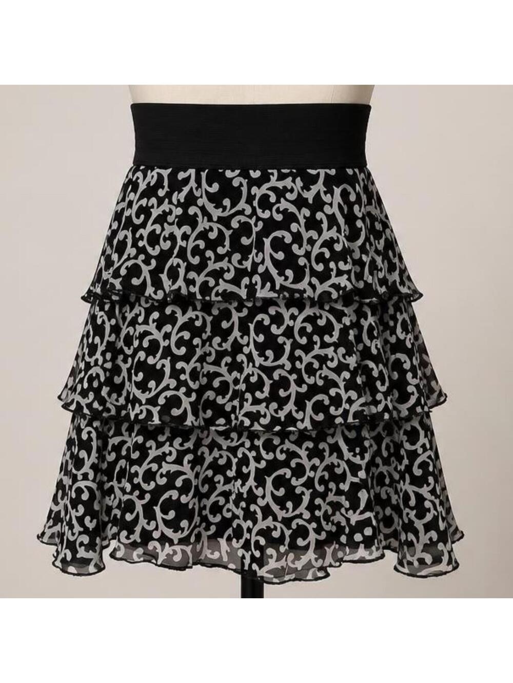 White House Black Market Black and White Ruffle Layered Skirt Size Large